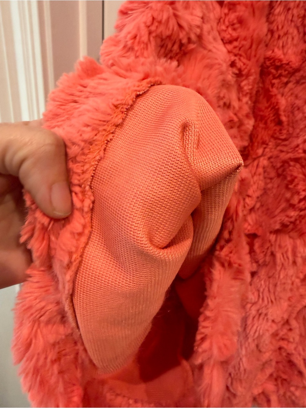 Ivy Jane Coral Hue Shaggy Faux Fur Pullover Top Size M/L Oversized - Picture 4 of 16